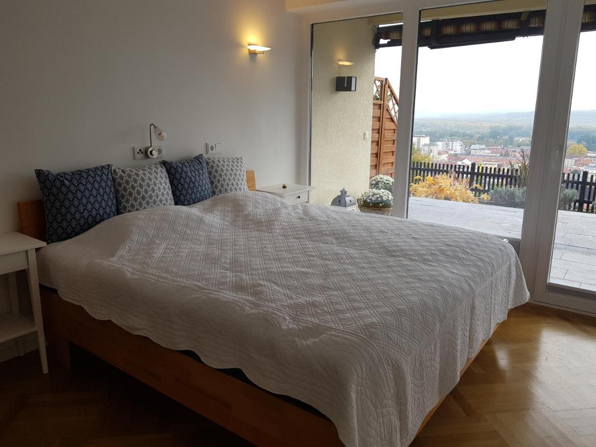 Ferienwohnung Blick über Krems mit Terrasse Exterior foto